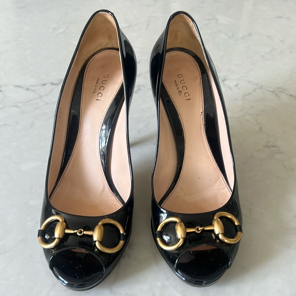Gucci horsebit platform pumps—size 37 1/2